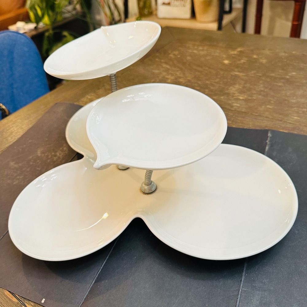 Villeroy & Boch Party New Wave Three Tier Centerpiece Buffet Server White